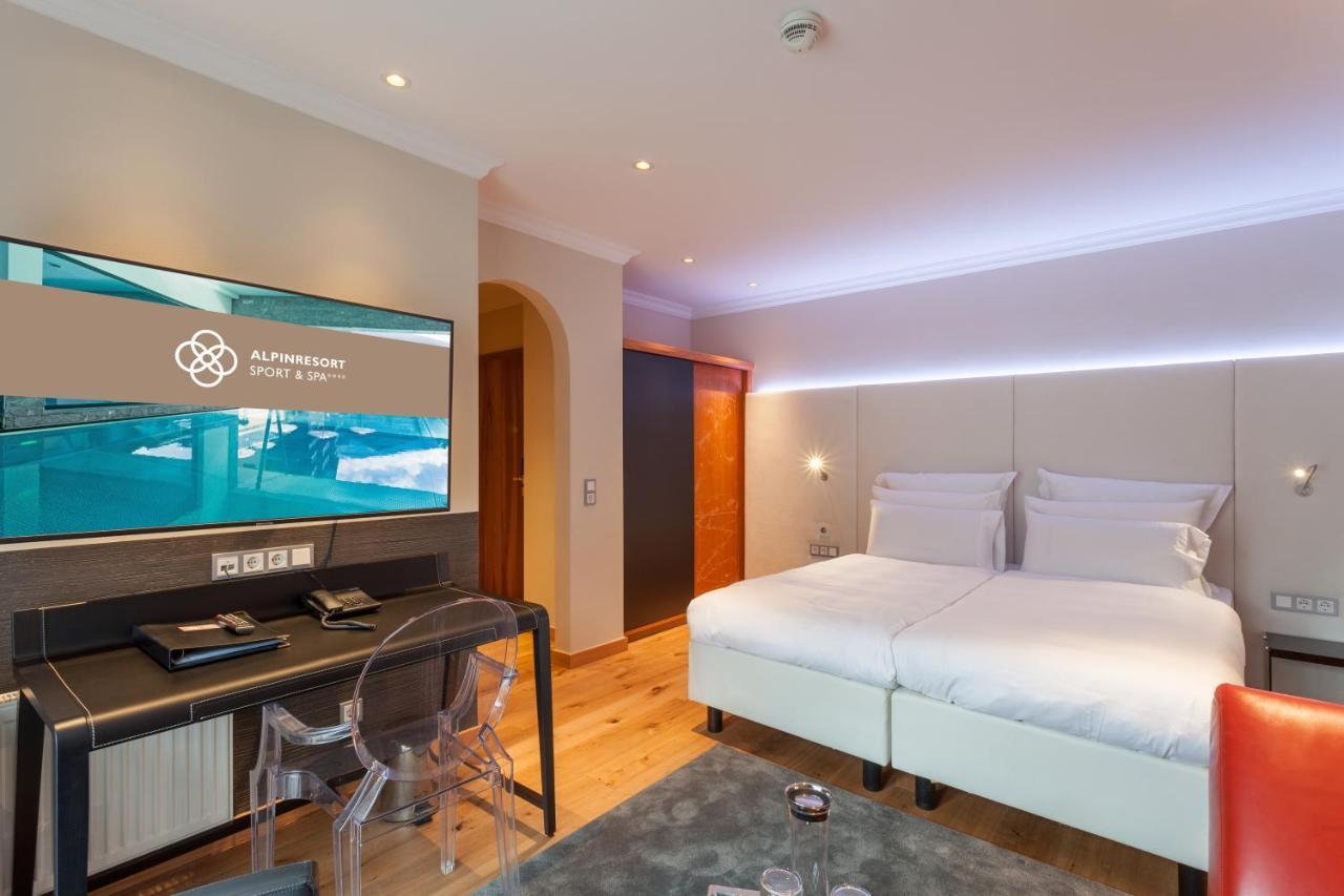 Alpinresort Valsaa - Sport & Spa Saalbach-Hinterglemm Exteriör bild