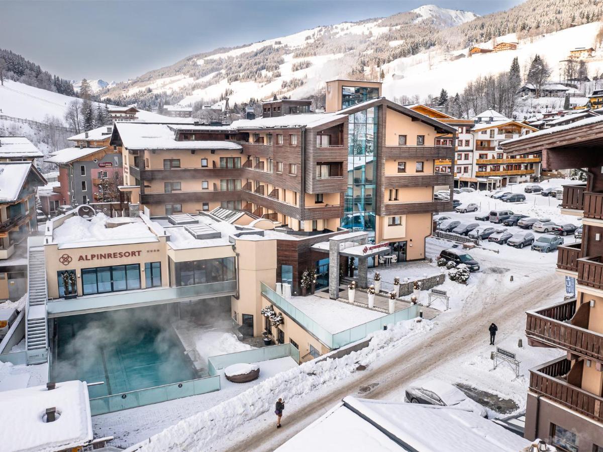 Alpinresort Valsaa - Sport & Spa Saalbach-Hinterglemm Exteriör bild