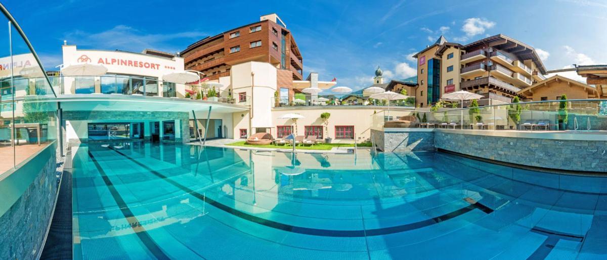 Alpinresort Valsaa - Sport & Spa Saalbach-Hinterglemm Exteriör bild