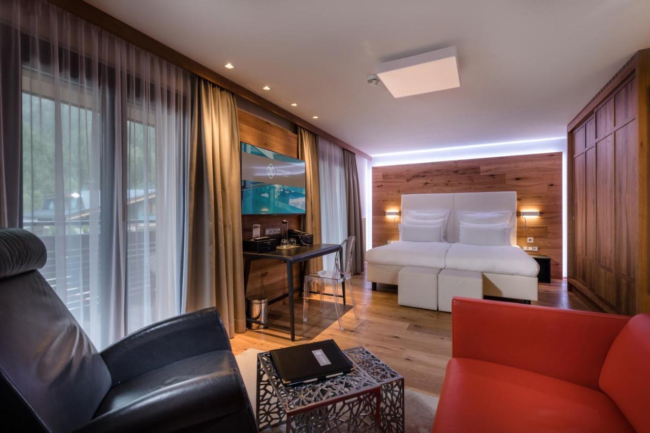 Alpinresort Valsaa - Sport & Spa Saalbach-Hinterglemm Exteriör bild