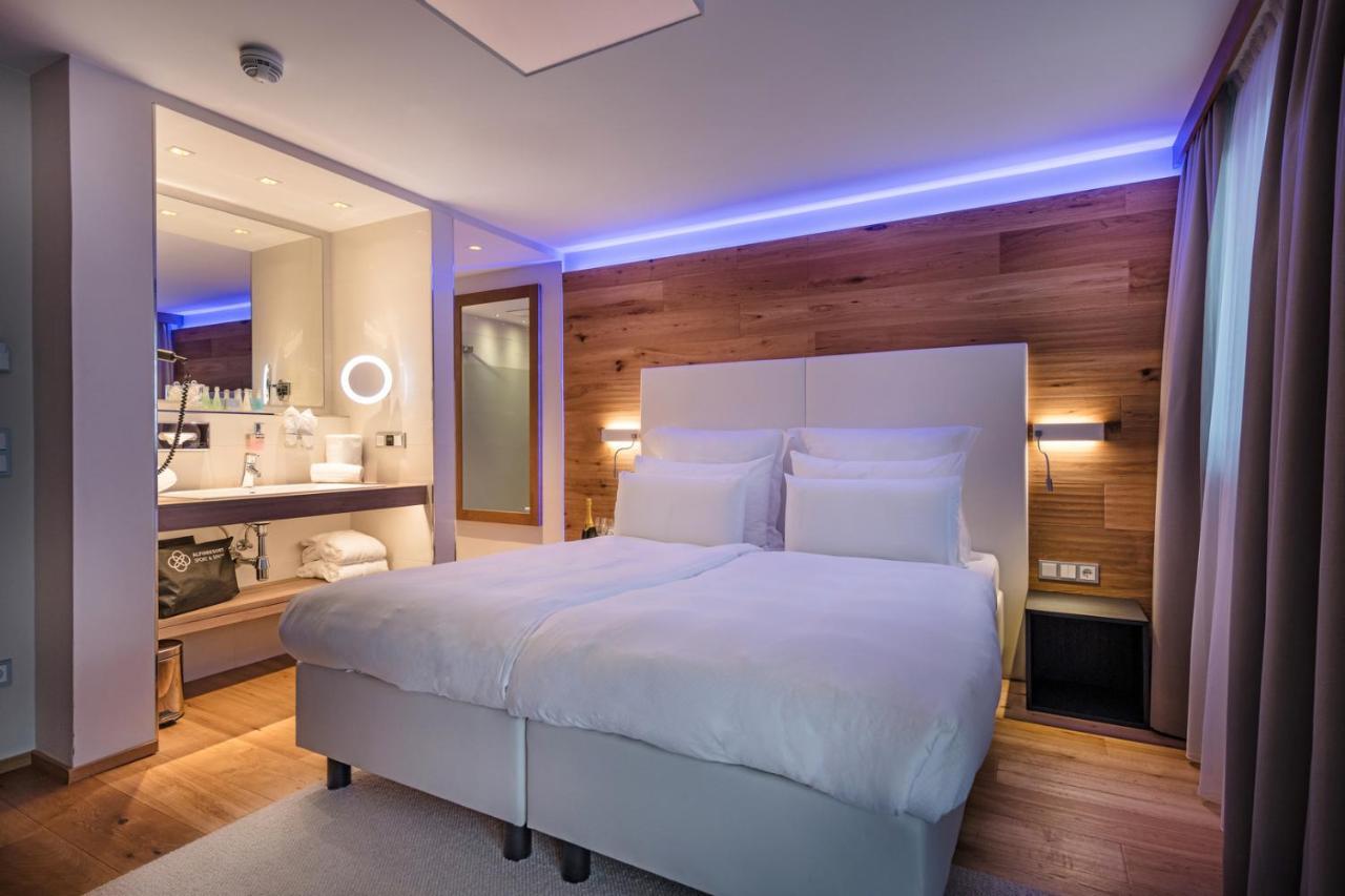 Alpinresort Valsaa - Sport & Spa Saalbach-Hinterglemm Exteriör bild